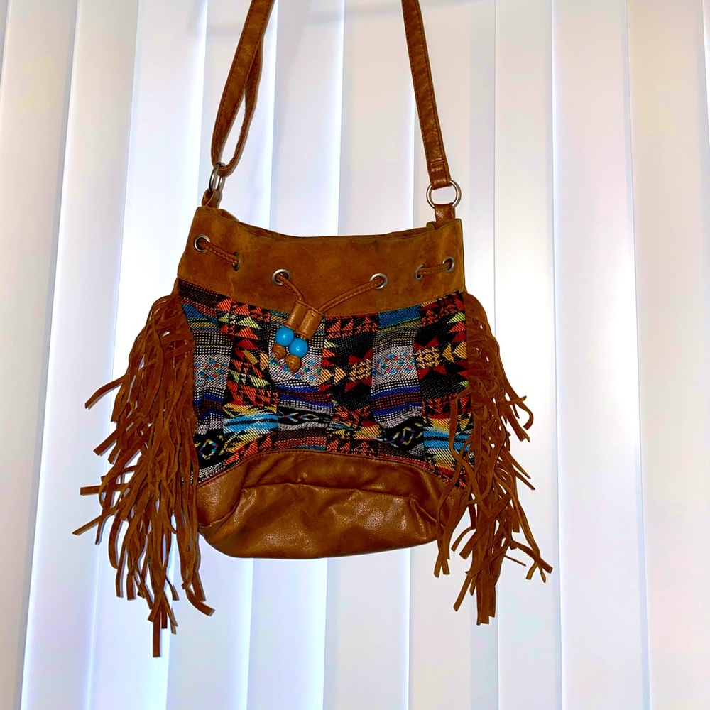 BOHEMIAN SHOULDER BAG
